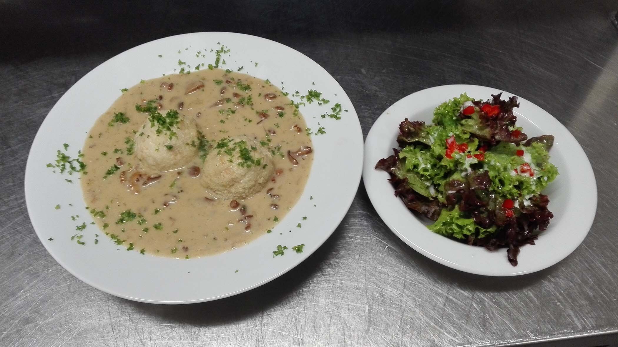 Knödel in der Jausenstation Zur Einkehr Wasenmoos